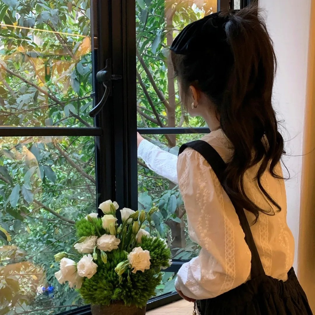 你好,我叫多蕾丝